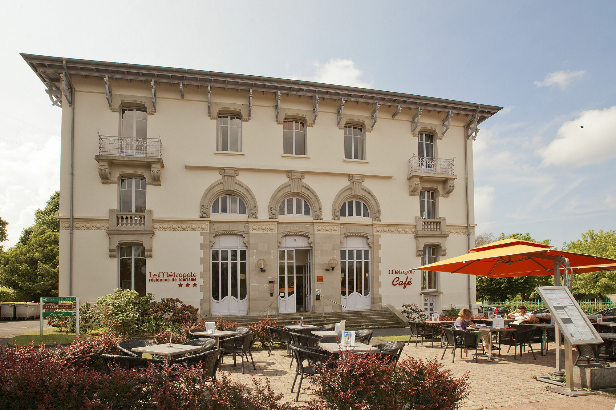 Garden & City Luxeuil Ex Le Metropole Et Les Thermes Exterior foto